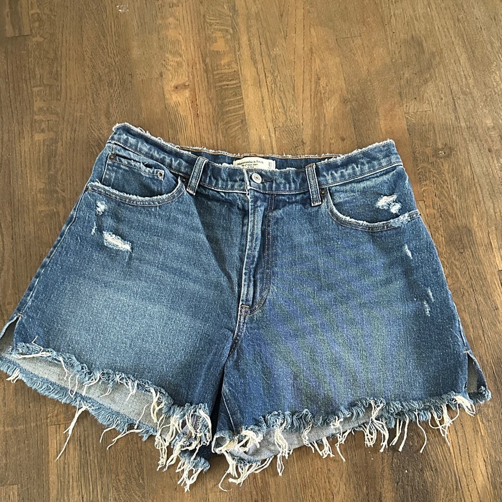 Abercrombie Curve Love Mom Shorts